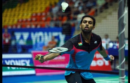 Pranav Enter In Second Round Badminton Super Series