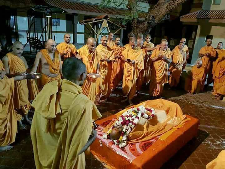 swami yogi charan death at sarangpur last night