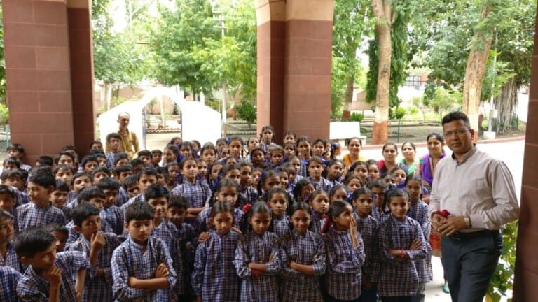 Rajkot Commisonar Meet With Children Of School No 67