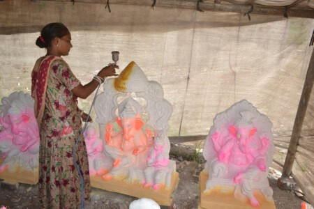 Use The 'Ganesh Statue' Of Clay To Keep The Environment Alive
