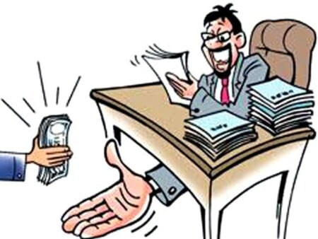 201803240706381964 Cbi Arrests Income Tax Officer In Bribery Case In Aurangabad Secvpf