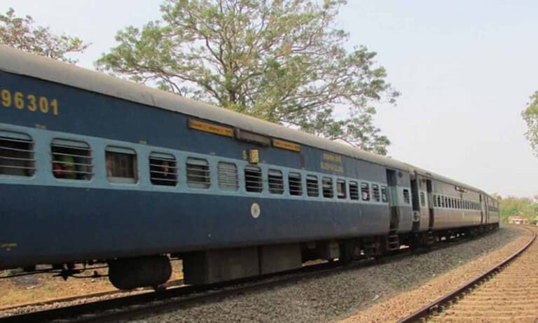 Train Mysore 660