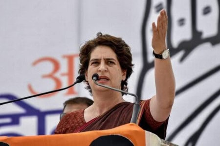 Do-You-Want-To-Weaken-The-Party-Priyanka-Threatens-Congress-Workers