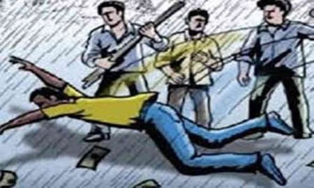 Torture-Of-Lantru-Gang-On-Dhrangadhra-Ahmedabad-Highway-Amazon-Company-Lays-15-Parcels-Of-24-Lacs