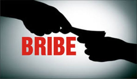 The-Income-Tax-Officer-Was-Caught-With-A-Bribe-Of-Rs-30000-For-Taking-Bribe
