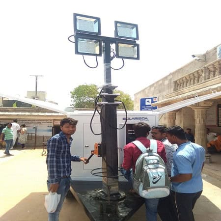 Mobile-Rickshaws-With-Solar-System-For-Emergency-Lighting-For-Dwarkadhish-Temple
