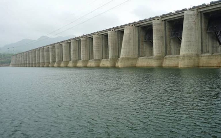 Narmada-Dam-Surface-Reached-135-75-M-Dam-Overflow-Is-Now-2-93-M