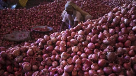 Onion-Prices-Exports-And-Temporarily-Attach-Stock