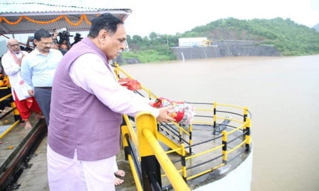 Vijay Rupani Welcome Narmada Water
