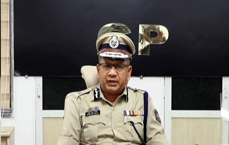 સુરતના નવા પોલીસ કમિશ્નર અનુપમસિંહ ગેહલોતે સુરત વિષે શું કહ્યું ? - Anupam Singh Gehlot Taking Charge As The New Police Commissioner Of Surat - Surat News - Abtak Media